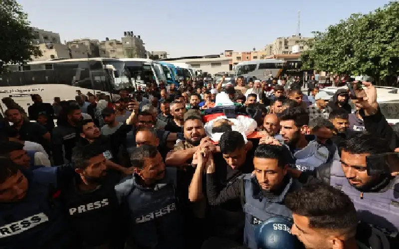 قصفوا جناح المستشفى الذي يعالج فيه..