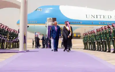 ترامب يصل إلى السعودية في مستهل