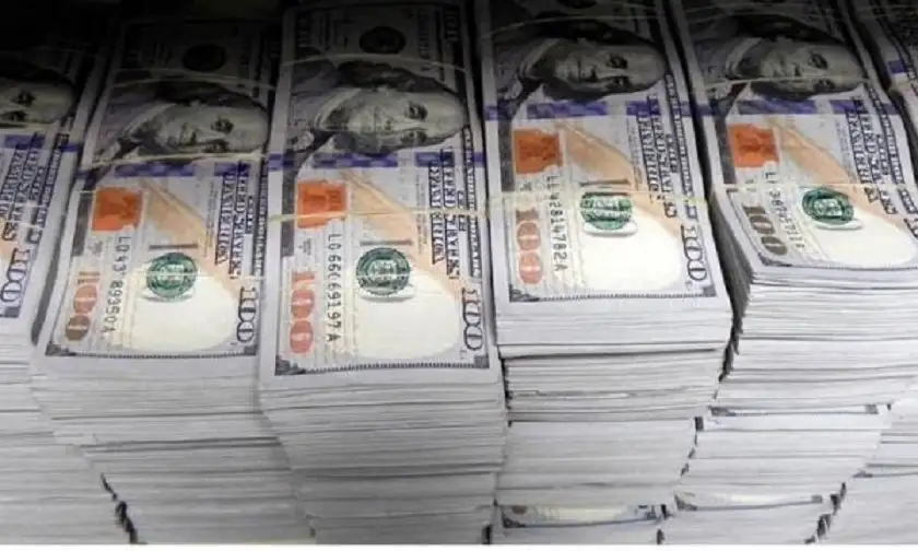 في ليلة واحدة .. 10 أشخاص