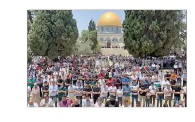 مستوطنون متطرفون يقتحمون باحات الأقصى