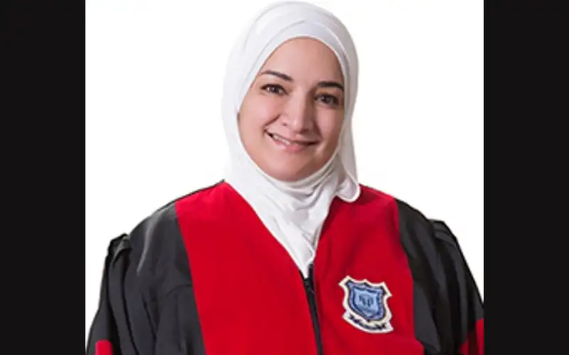 حكاية عشق لا تنتهي.. . مع