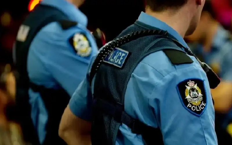 أسترالي يدخل السجن مرتين بسبب خطأ