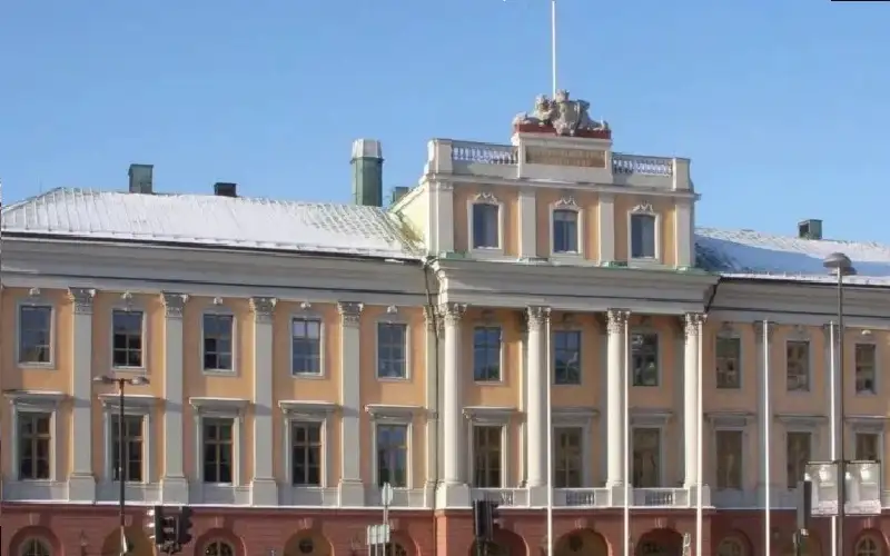 عقب اعتقاله.. العثور على دبلوماسي سويدي