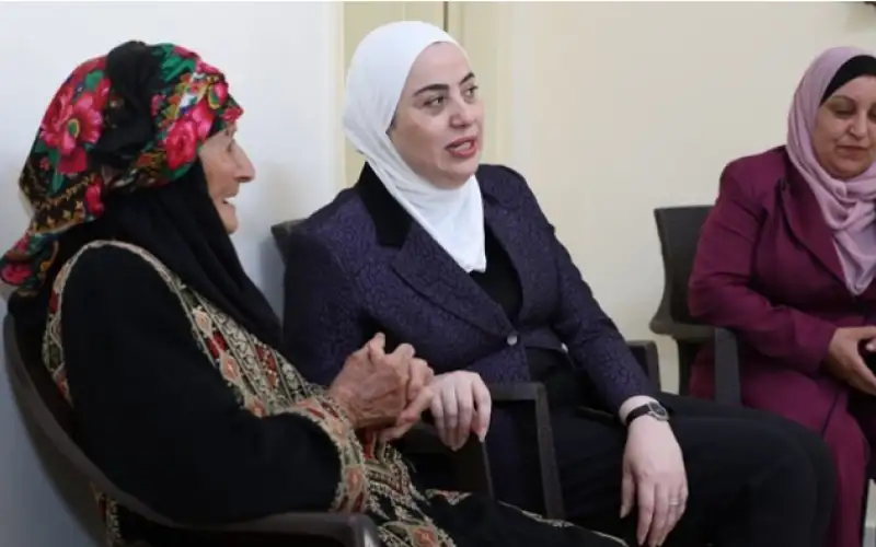 التنمية الإجتماعية تسلم مسكنا للحاجة وضحى