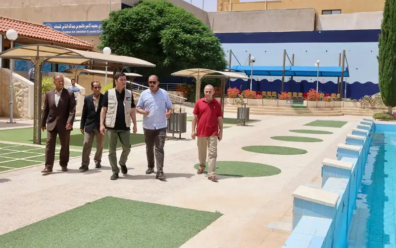 أمين عام وزارة الشباب يشارك شباب