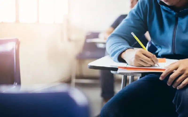 346 ألف مشترك في امتحان التوجيهي