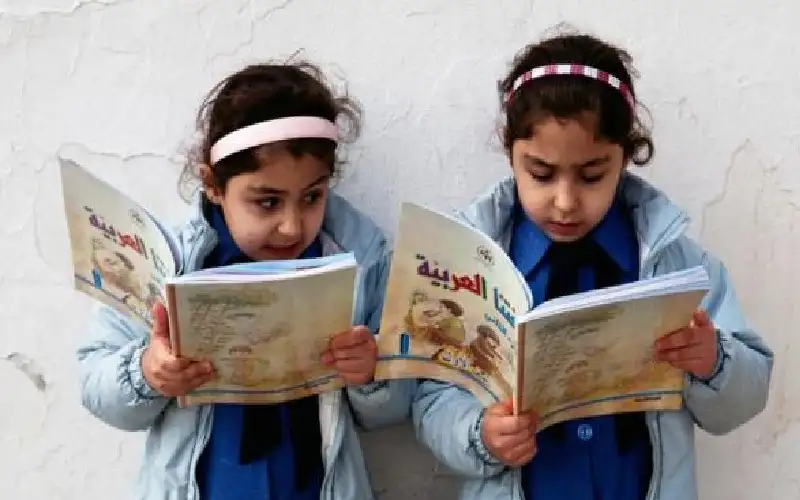 تطوير المناهج يقر 65 كتابا مدرسيا