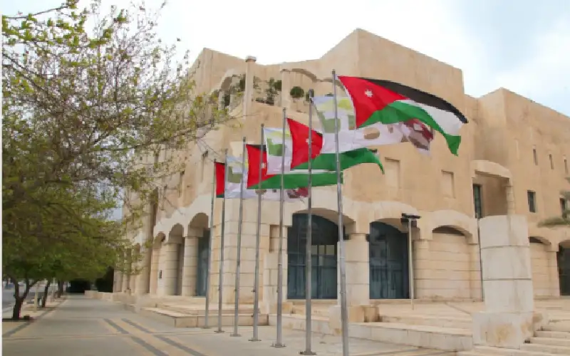 تنقلات وتكليفات لكبار الموظفين في امانة