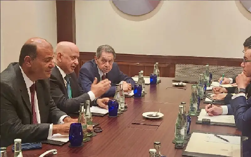 رئيس غرفة تجارة الأردن يلتقي وزير