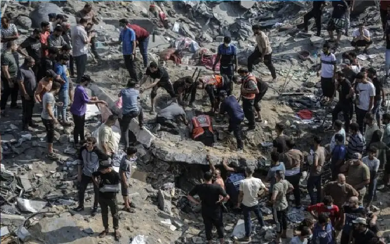 هآرتس: ما ترتكبه إسرائيل في غزة