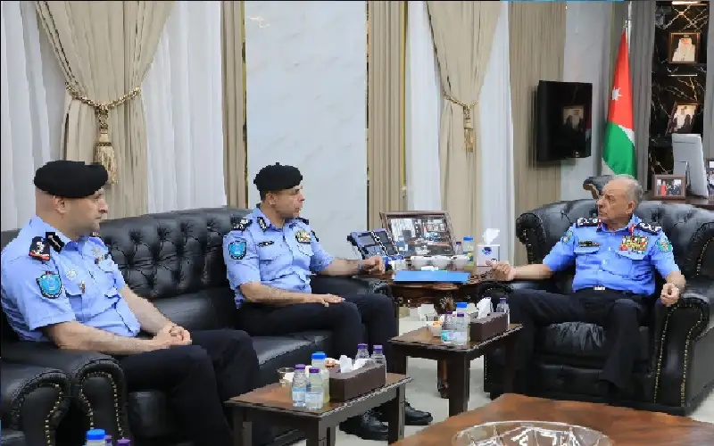 اللواء المعايطة يلتقي مدير عام جهاز