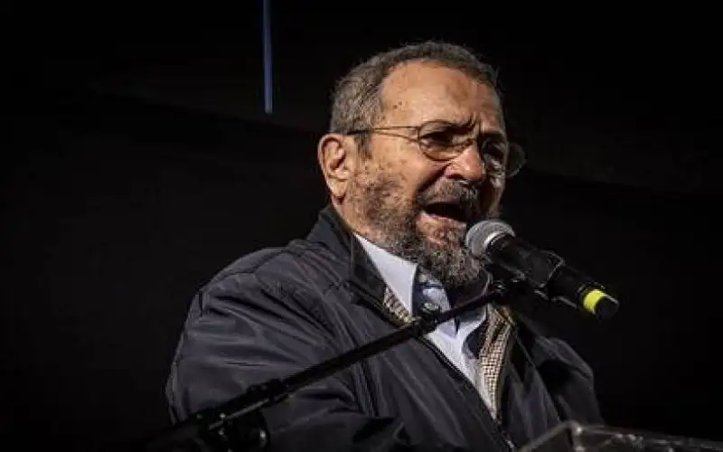 رجل شجاع .. إيهود باراك يدخل