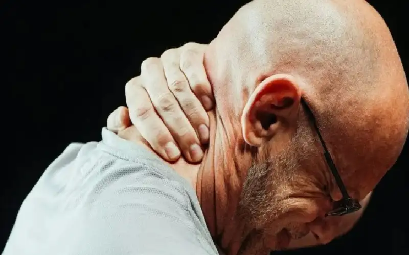 دراسة: الاكتئاب يسبق آلام الجسم بـ