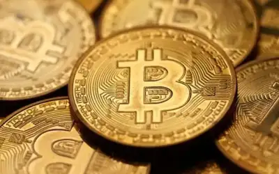 بيتكوين تصعد لقمة تاريخية وتسجل 109233