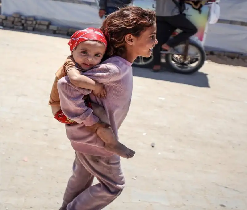 عنا وليس عنهم.. أطفال المسلمين في