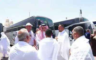 وزير الأوقاف يودع قوافل الحجاج الأردنيين