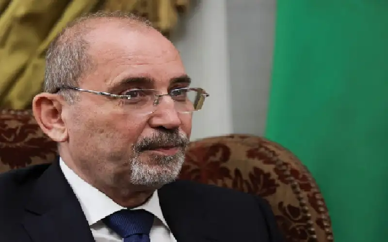 وزير الخارجية يبدأ اليوم زيارة عمل