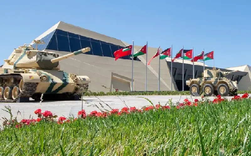 “الدبابات الملكي” يستقبل ذكرى الاستقلال بعروض