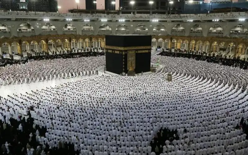 600 حاج وحاجة يغادرون إلى الأراضي