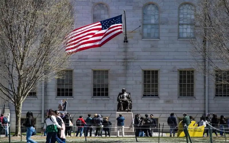 جامعة هارفرد تقاضي ترامب بعد إلغائه
