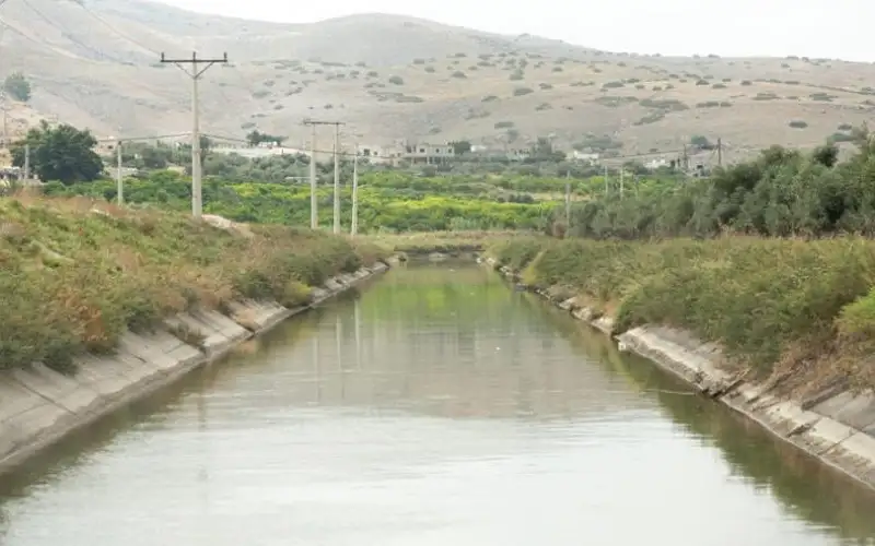 توقيف شخص اعتدى على مياه قناة