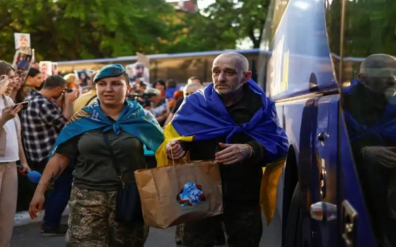 روسيا وأوكرانيا تتبادلان 390 أسيرا في