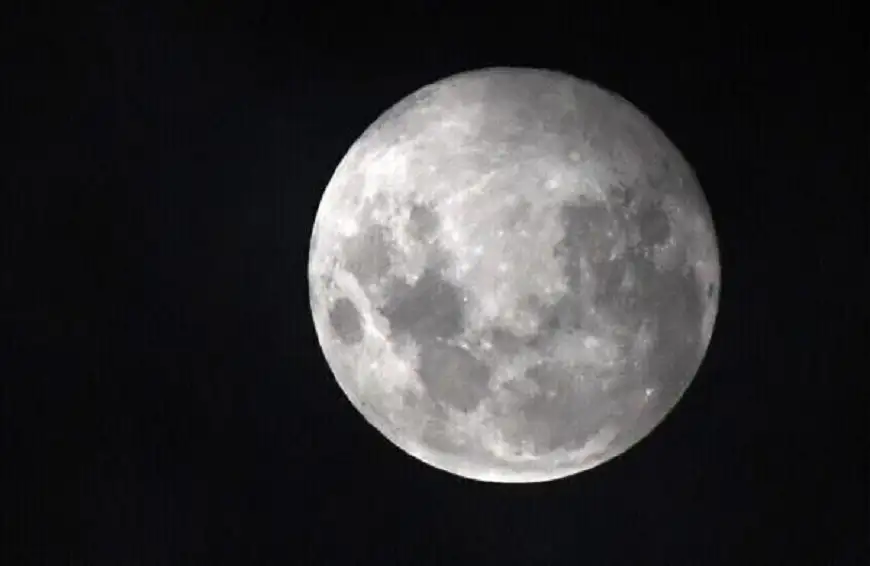 مسبار ياباني يلتقط صورة محيرة للقطب