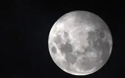 مسبار ياباني يلتقط صورة محيرة للقطب