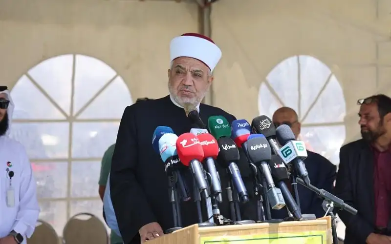 وزير الأوقاف يوصي الحجاج بأن يكونوا