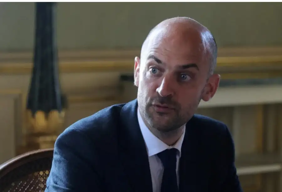 فرنسا تهاجم نتنياهو: اتهام مؤيدي حل