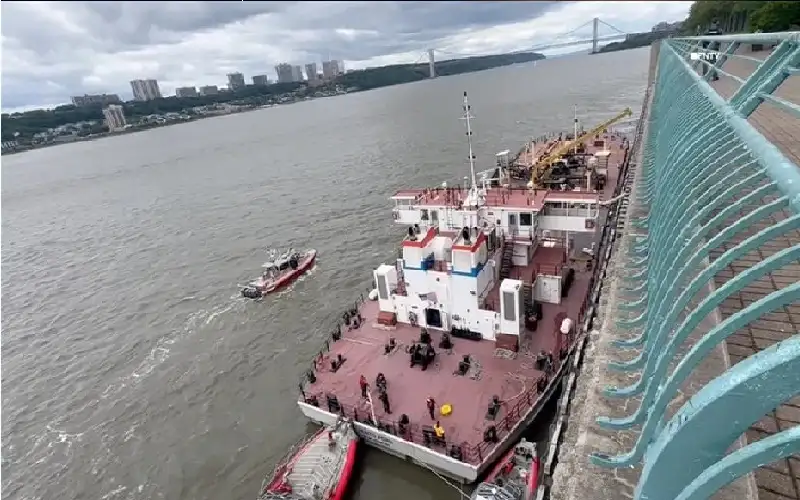 وفاة وإصابات جراء انفجار قارب بنهر