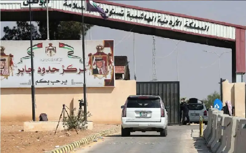 الأردن يسمح لمواطنيه بالسفر لسوريا من