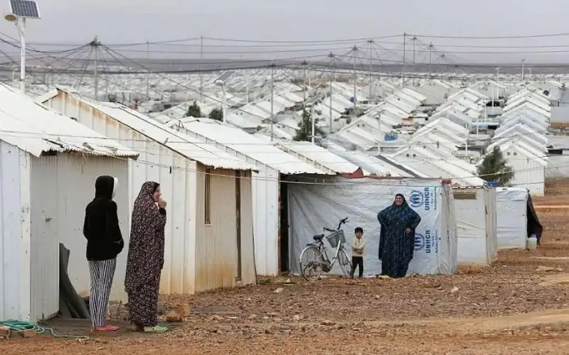 إعادة أول دفعة من اللاجئين السوريين