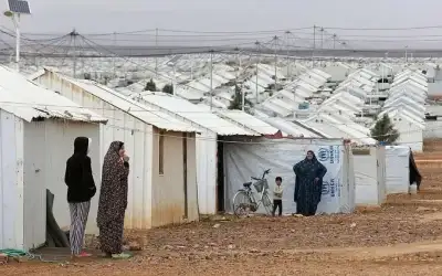 إعادة أول دفعة من اللاجئين السوريين