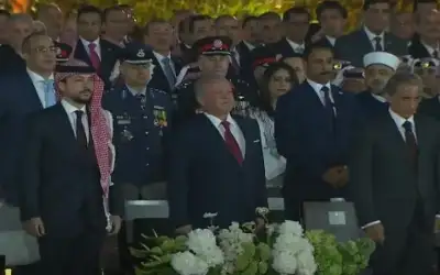 الملك ينعم بأوسمة على مؤسسات وشخصيات