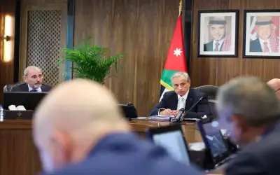 الحكومة تعقد اليوم جلستها الشهرية الميدانية