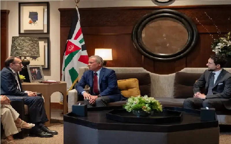 الملك يستقبل وزير الخارجية النرويجي ويبحثان