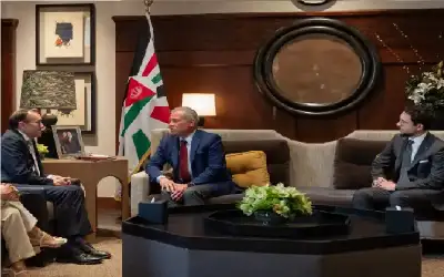 الملك يستقبل وزير الخارجية النرويجي ويبحثان