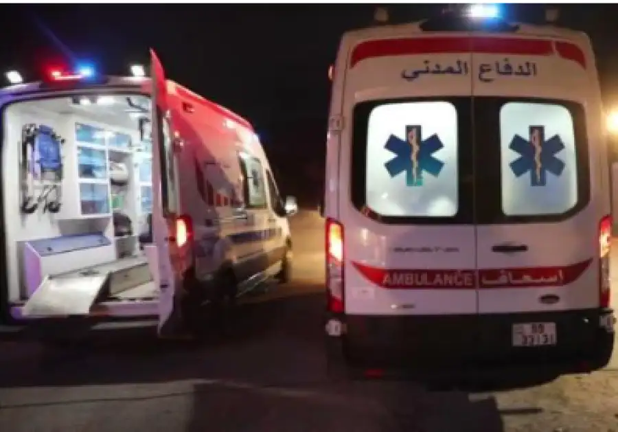 وفاة بحادث تصادم شاحنتين على طريق