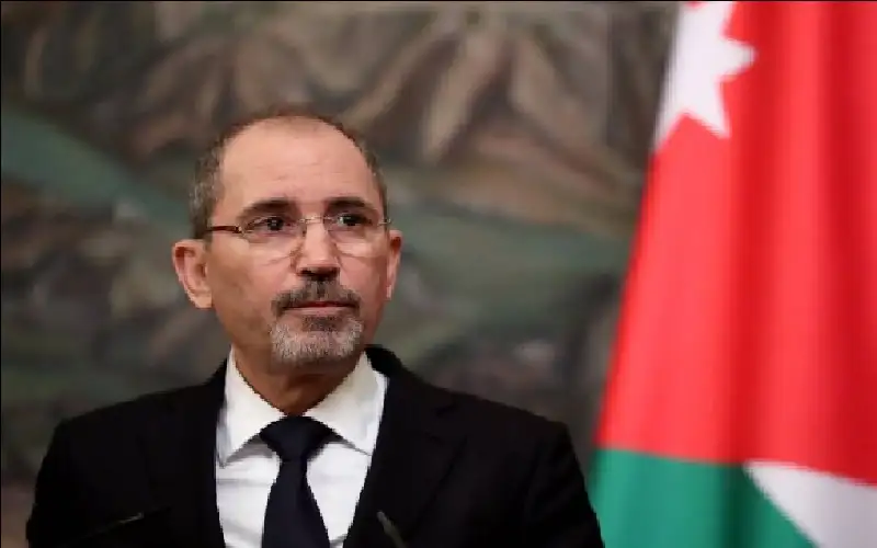 الصفدي ونظيرته الفنلندية يبحثان جهود التوصل