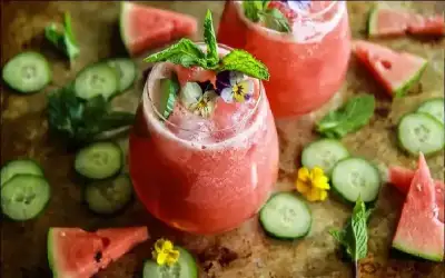 7 أطعمة غنية بالماء.. درعك الطبيعية