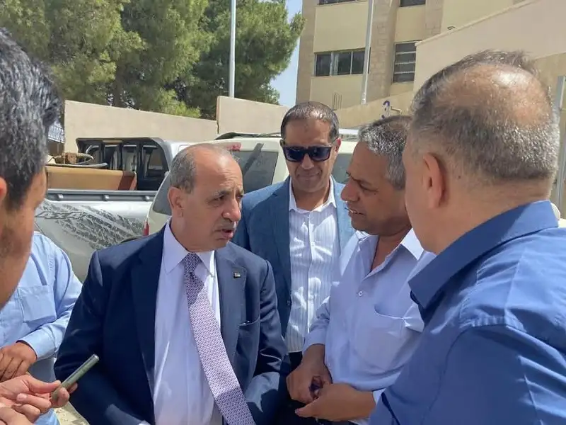 في الكرك.. مركبة وزير الإدارة المحلية