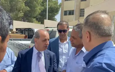 في الكرك.. مركبة وزير الإدارة المحلية