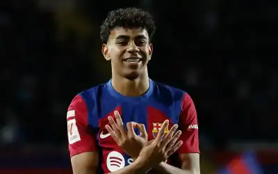 برشلونة يعلن تجديد عقد لامين يامال