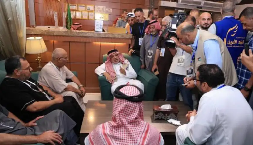 وزير الأوقاف يوجه بحل ملاحظات الحجاج