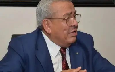 الروابدة: مشكلتنا بمسؤولي البرشوت