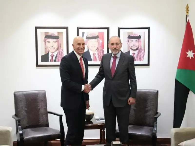 الصفدي يستقبل المبعوث الأميركي الخاص إلى