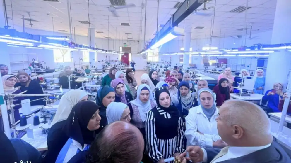 وزير العمل يبحث توسعة فرع إنتاجي