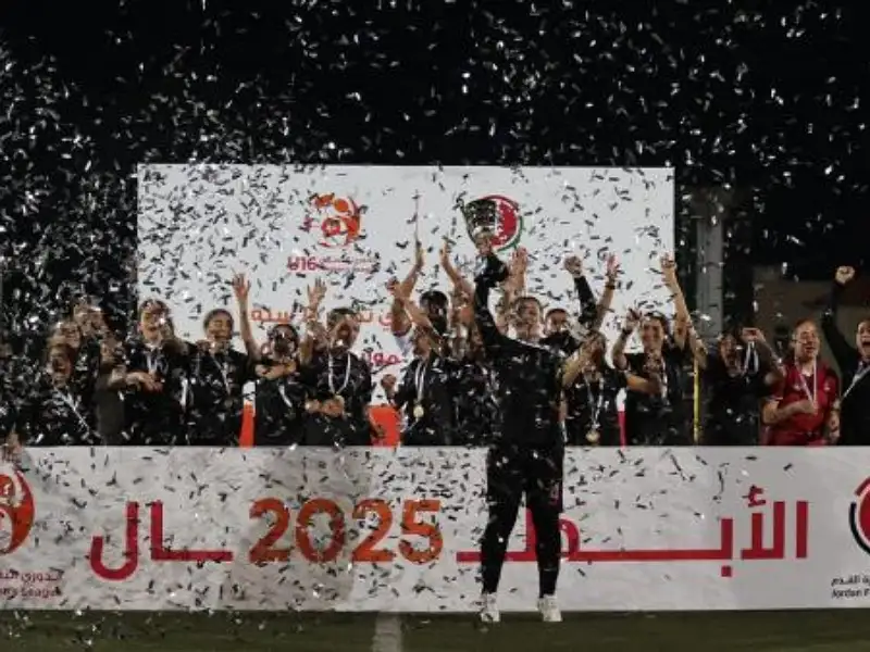 فريق الاستقلال بطلا لدوري الناشئات لكرة