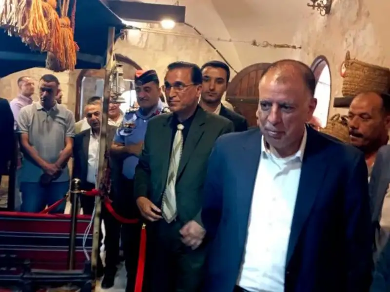 وزير الداخلية يفتتح متحف الحياة الشعبية